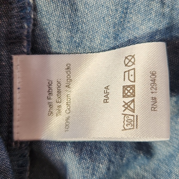 Women's Jean-Like, Smocked Waist V-Neck, Peplum w Ruffle, Chambray Med Wash Top - Picture 10 of 10